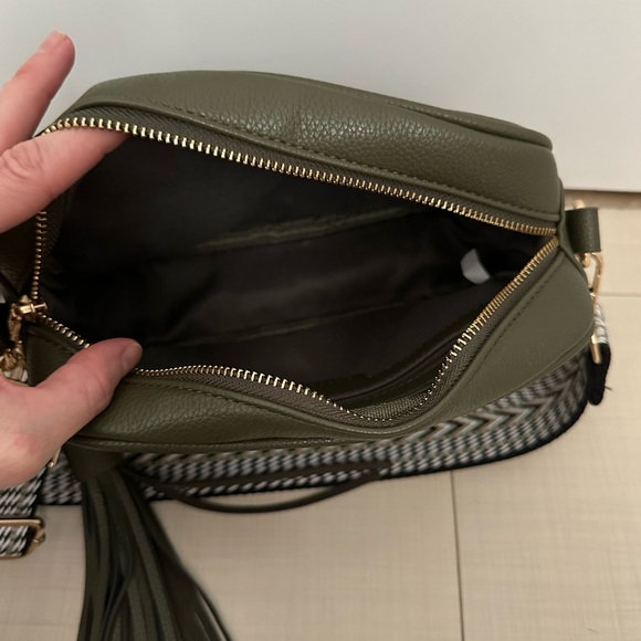 Olive green- leather cross body hobo bag - Picture 6 of 7